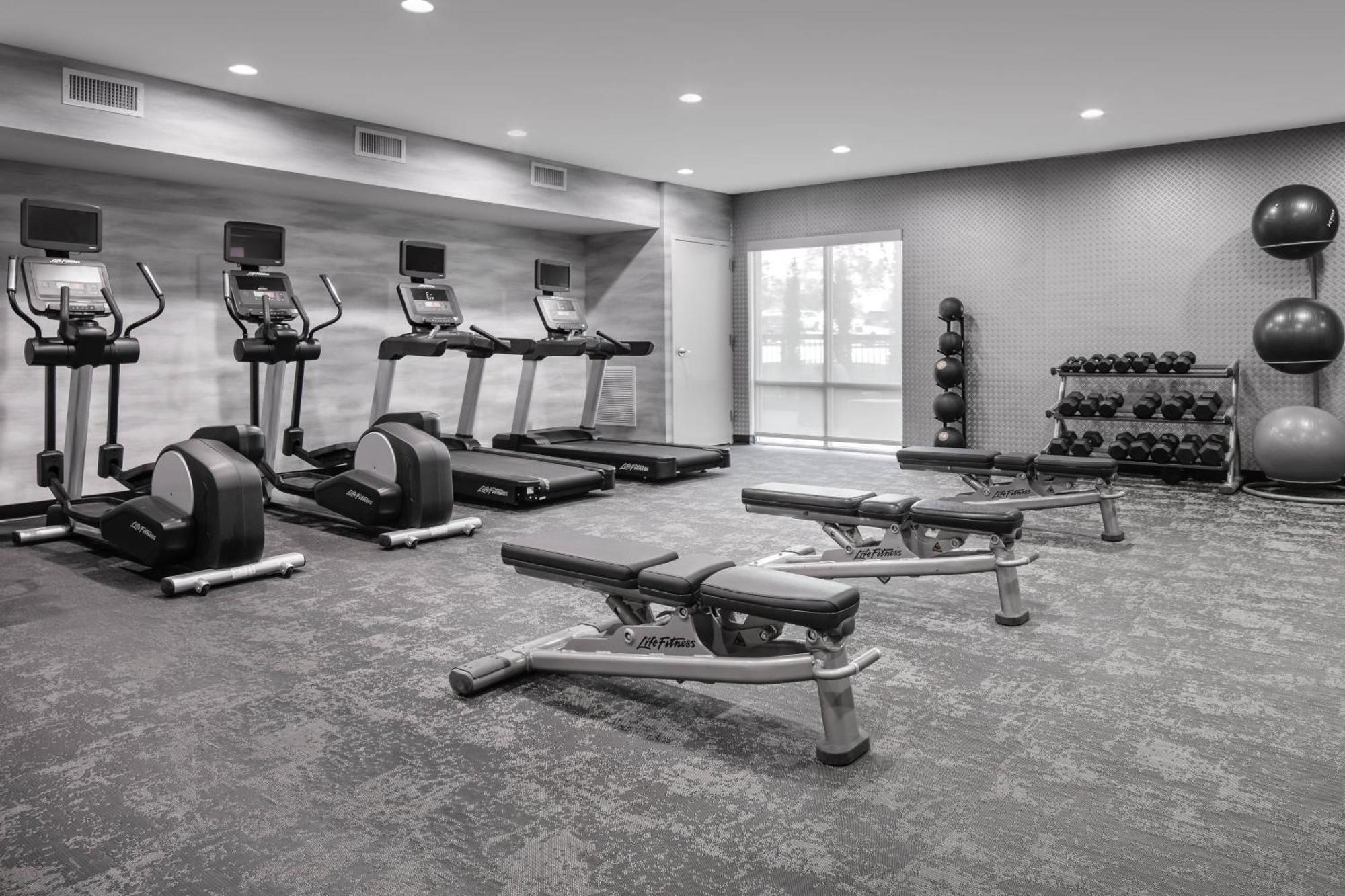 Fairfield Inn & Suites By Marriott Tulsa Central Eksteriør billede